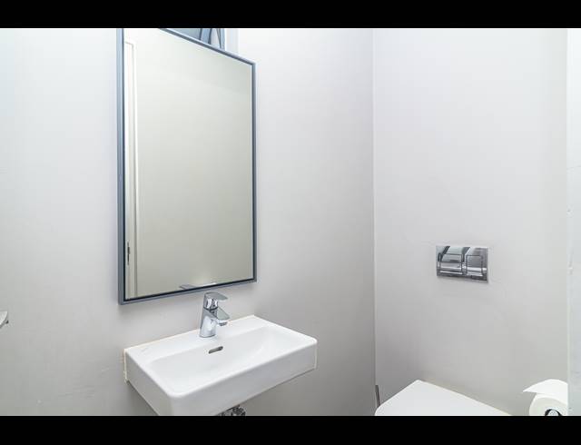 2 BEDROOM APARTMENT FOR SALE IN UMHLANGA RIDGE